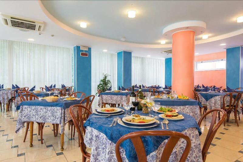 Hotel Ervill ريميني المظهر الخارجي الصورة