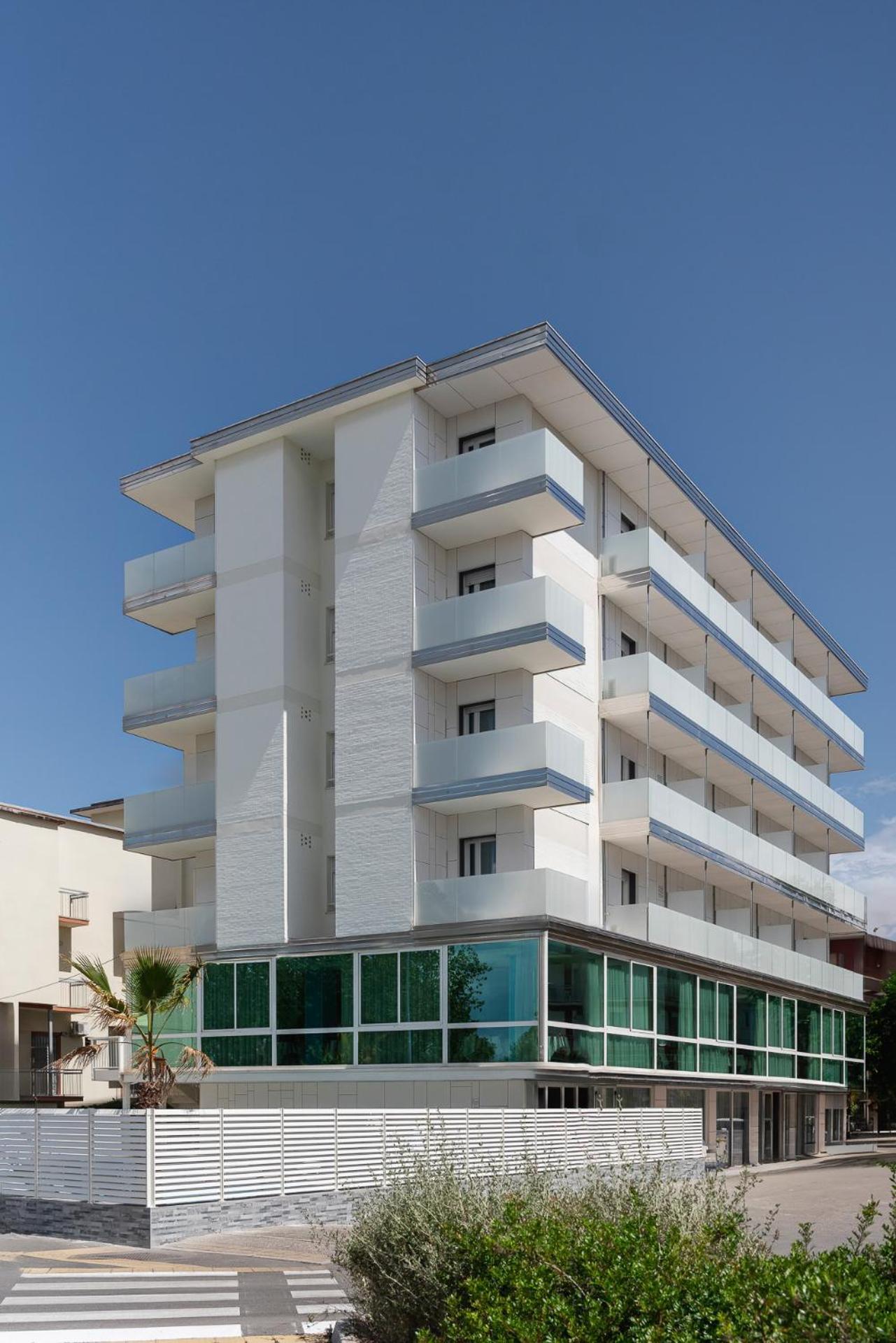 Hotel Ervill ريميني المظهر الخارجي الصورة